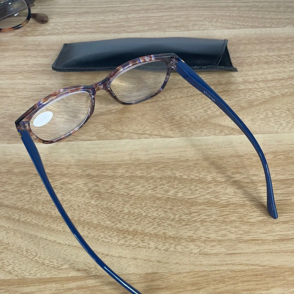 Lot of 4 Reading Glasses +4.00 Strength Tortoise Leopard Print with Soft Cases